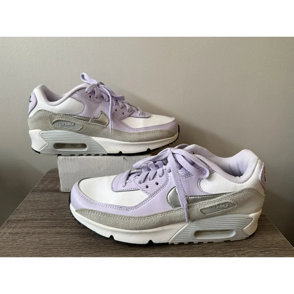 Nike Air Max 90 leather GS White Violet‎ Frost Size 7Y Women's 8.5 CD6864-123